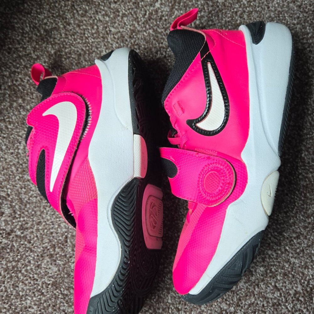Shoes - Picture 2 of 5